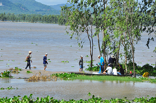 Chính thức xả đập Tha La và Trà Sư ở đầu nguồn lũ An Giang ảnh 10