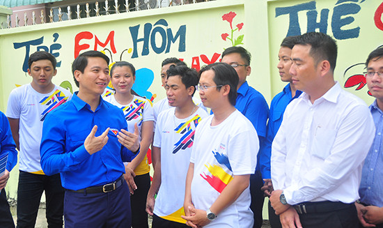 Bí thư Trung ương Đoàn thăm chiến sỹ tình nguyện ở Cần Thơ ảnh 3