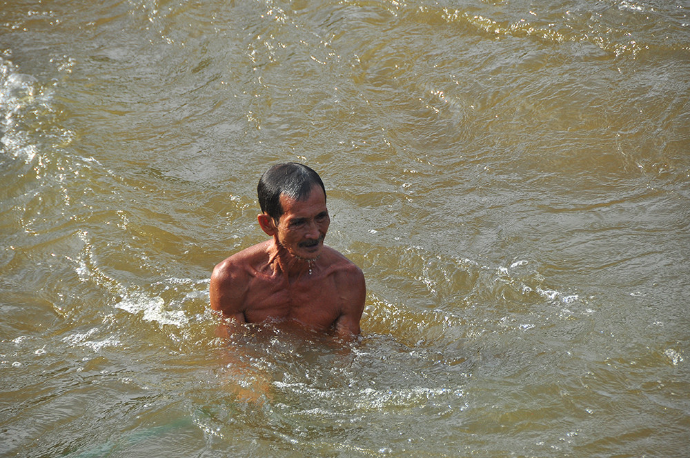 An Giang xả lũ đón phù sa từ thượng nguồn, dân hò reo phấn khởi ảnh 13