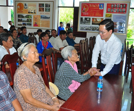 Trung ương Đoàn chúc tết chiến sỹ biên giới ảnh 2