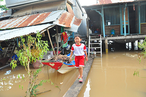Bộ GD&ĐT cho phép học sinh vùng lũ… nghỉ học ảnh 3