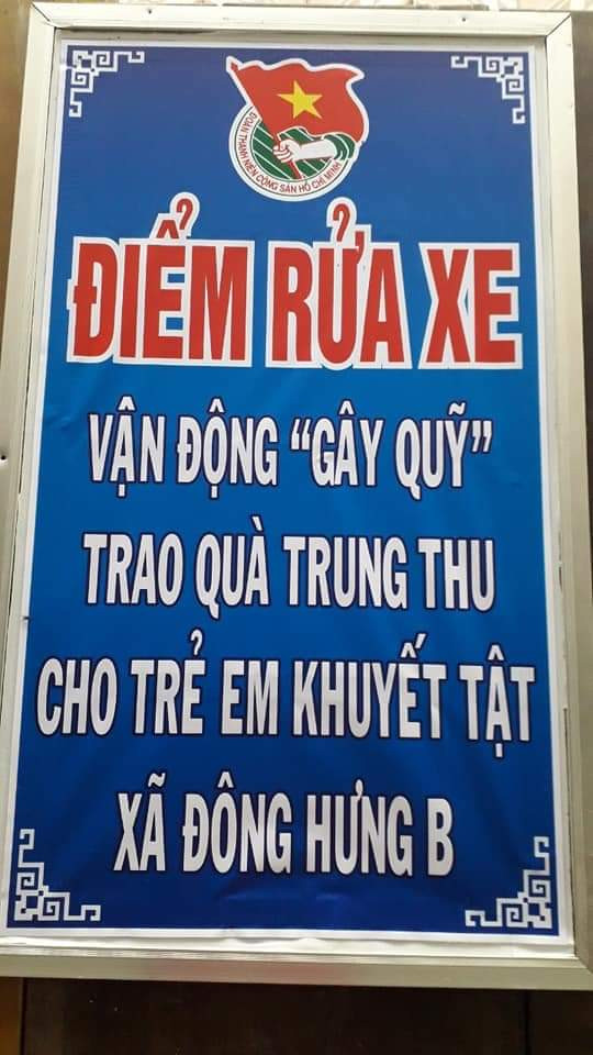 Đoàn viên thanh niên rửa xe gây quỹ tặng quà trung thu cho trẻ em khuyết tật ảnh 6