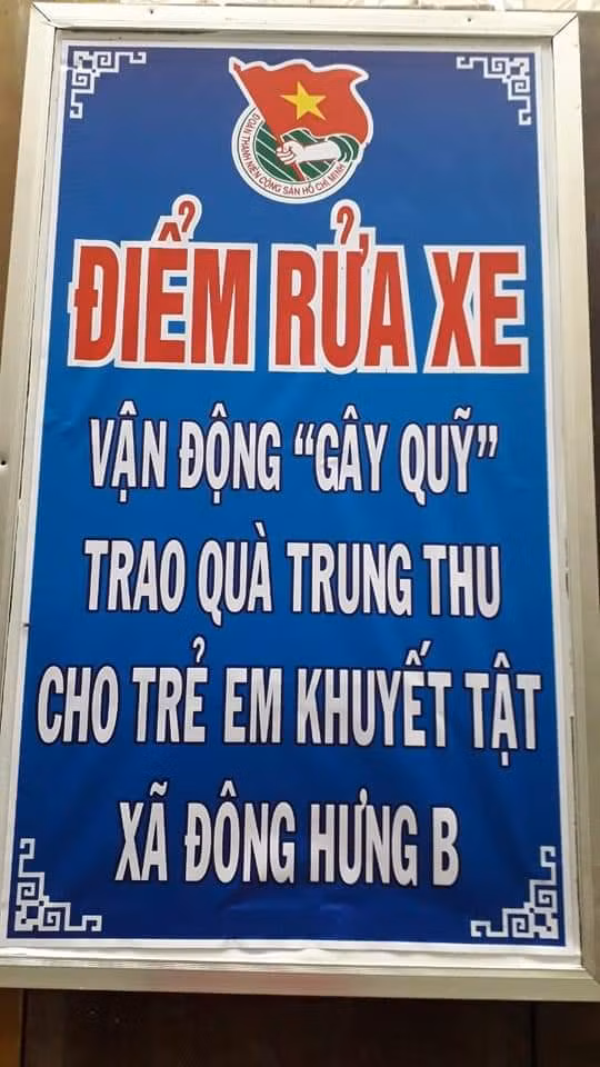 Đoàn viên thanh niên rửa xe gây quỹ tặng quà trung thu cho trẻ em khuyết tật ảnh 6