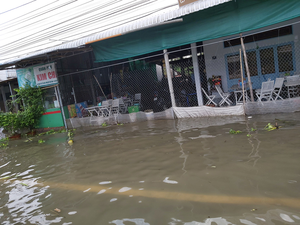 Người Cần Thơ vật lộn trong biển nước, học sinh tiếp tục được nghỉ học ảnh 17