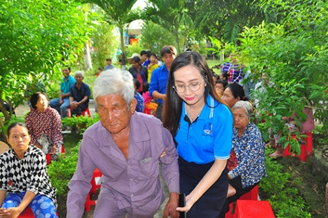 An Giang khởi động Năm tình nguyện quốc gia ảnh 3