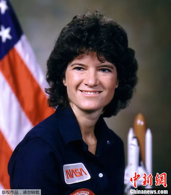 Nữ phi hành gia đầu tiên của Mỹ đã bay vào không gian trên tàu con thoi Challenger khi cô 32 tuổi. Chuyến bay thực hiện ngày 18-6-1983 và đưa lại thành công cho lĩnh vực vũ trụ không gian Mỹ