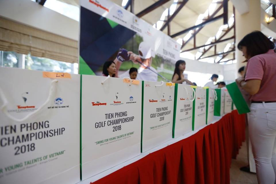 144 golfer và 6 giờ trải nghiệm thú vị trên sân Kings Course ảnh 53