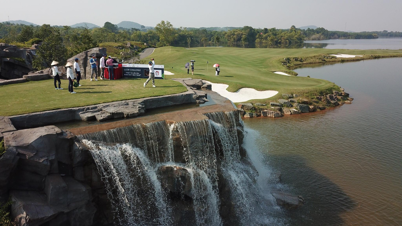 144 golfer và 6 giờ trải nghiệm thú vị trên sân Kings Course ảnh 20