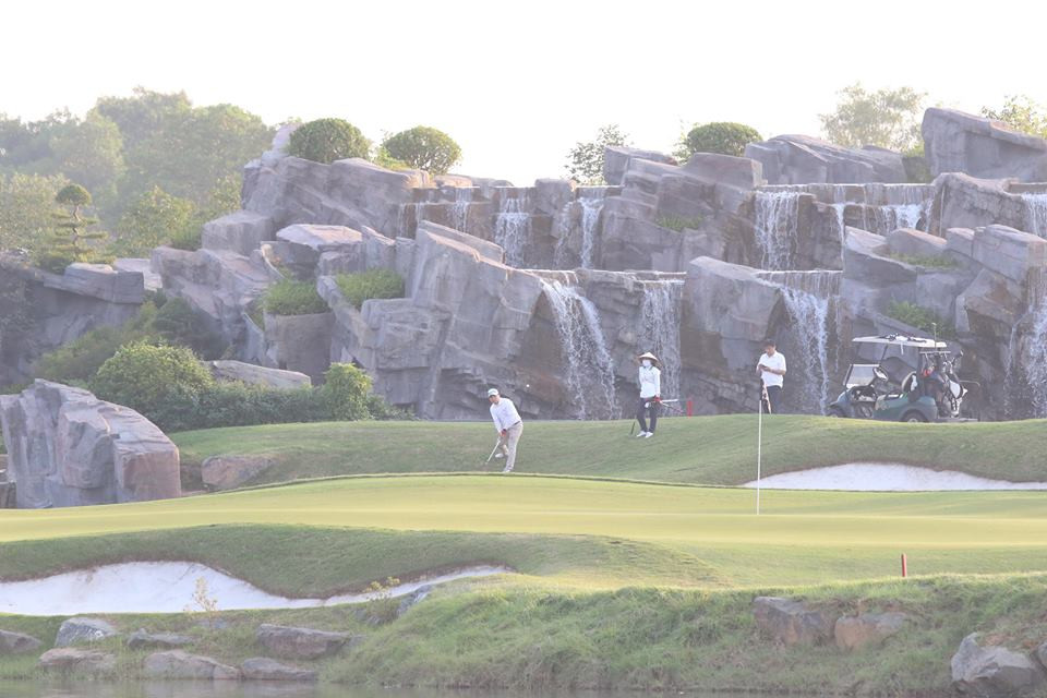 144 golfer và 6 giờ trải nghiệm thú vị trên sân Kings Course ảnh 9