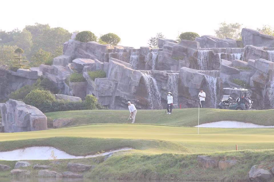 144 golfer và 6 giờ trải nghiệm thú vị trên sân Kings Course ảnh 9
