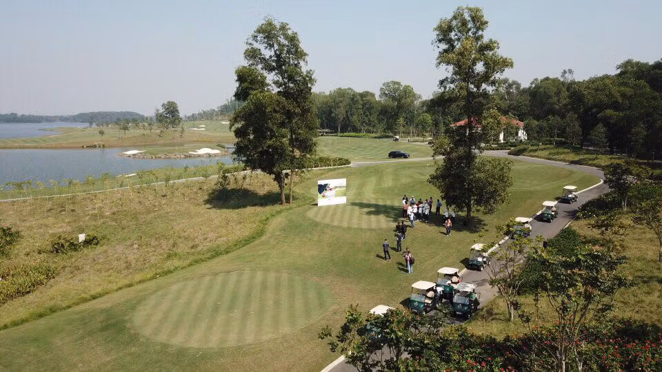 144 golfer và 6 giờ trải nghiệm thú vị trên sân Kings Course ảnh 29