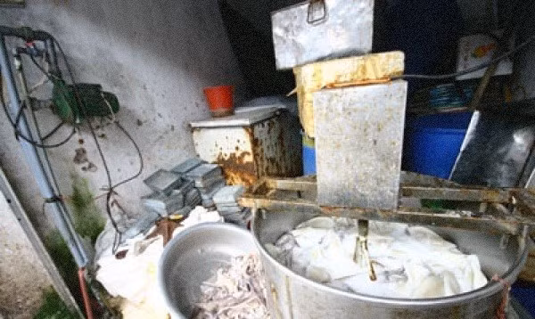 Một chiêu trò lừa đảo tinh vi hơn đó là công nghệ phục chế mực 