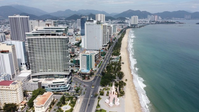 Bộ Tài nguyên và Môi trường đề nghị các địa phương chỉ đạo tổ chức thực hiện việc cấp Giấy chứng nhận cho các loại hình căn hộ du lịch, biệt thự du lịch... theo đúng quy định. Bộ Tài nguyên và Môi trường đề nghị các địa phương chỉ đạo tổ chức thực hiện việc cấp Giấy chứng nhận cho các loại hình căn hộ du lịch, biệt thự du lịch... theo đúng quy định.