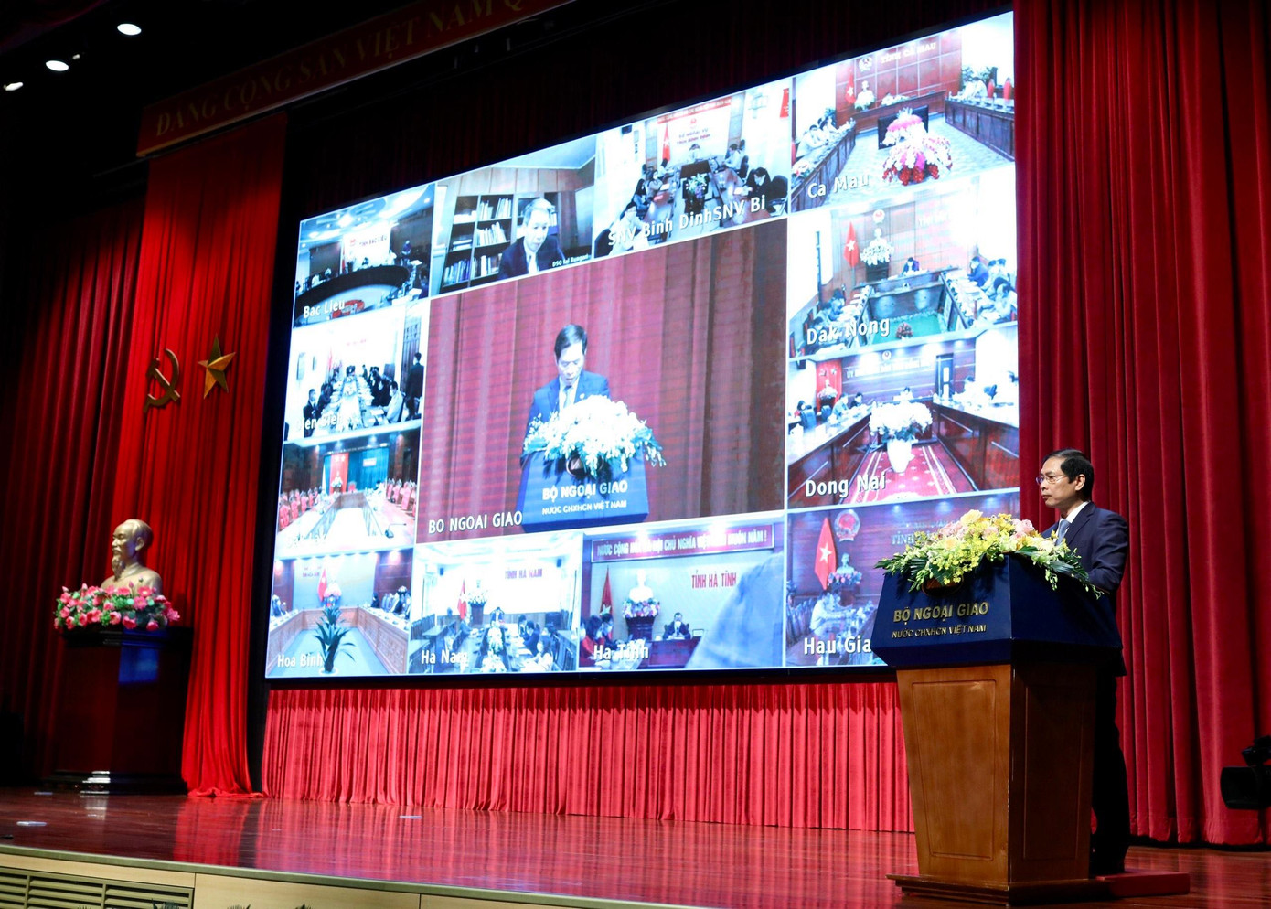 Bộ trưởng Ngoại giao Bùi Thanh Sơn phát biểu tại hội nghị. (Ảnh: Như Ý)