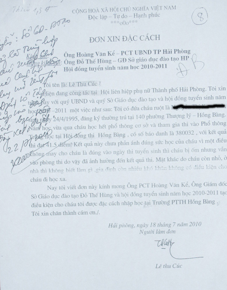 Bút phê của quan chức Hải Phòng xin đặc cách . Ảnh: Phạm Duẩn Bút phê của quan chức Hải Phòng xin đặc cách