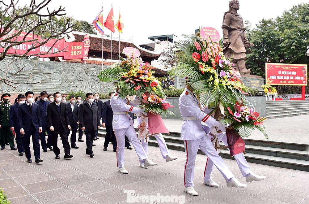 Chiến thắng Ngọc Hồi - Đống Đa lịch sử vào mùa xuân năm Kỷ Dậu 1789 là một trong những chiến công chống ngoại xâm nổi tiếng nhất trong lịch sử Việt Nam và là chiến công oanh liệt nhất của Hoàng đế bách chiến bách thắng Quang Trung