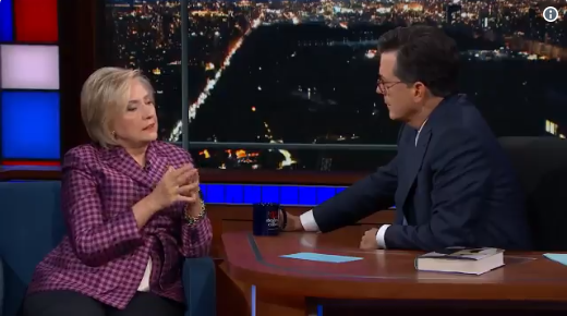 Bị chê 'phát biểu nguy hiểm', Trump đăng đàn dè bỉu Clinton ảnh 2