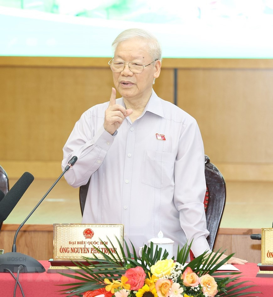 Tổng Bí thư Nguyễn Phú Trọng phát biểu tại buổi tiếp xúc cử tri quận Đống Đa, Ba Đình và Hai Bà Trưng. Tổng Bí thư Nguyễn Phú Trọng phát biểu tại buổi tiếp xúc cử tri quận Đống Đa, Ba Đình và Hai Bà Trưng.