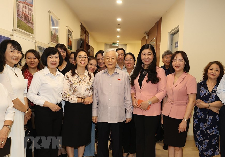 Tổng Bí thư Nguyễn Phú Trọng với cử tri tại quận Ba Đình. (Ảnh: Trí Dũng/TTXVN) Tổng Bí thư Nguyễn Phú Trọng với cử tri tại quận Ba Đình. (Ảnh: Trí Dũng/TTXVN)