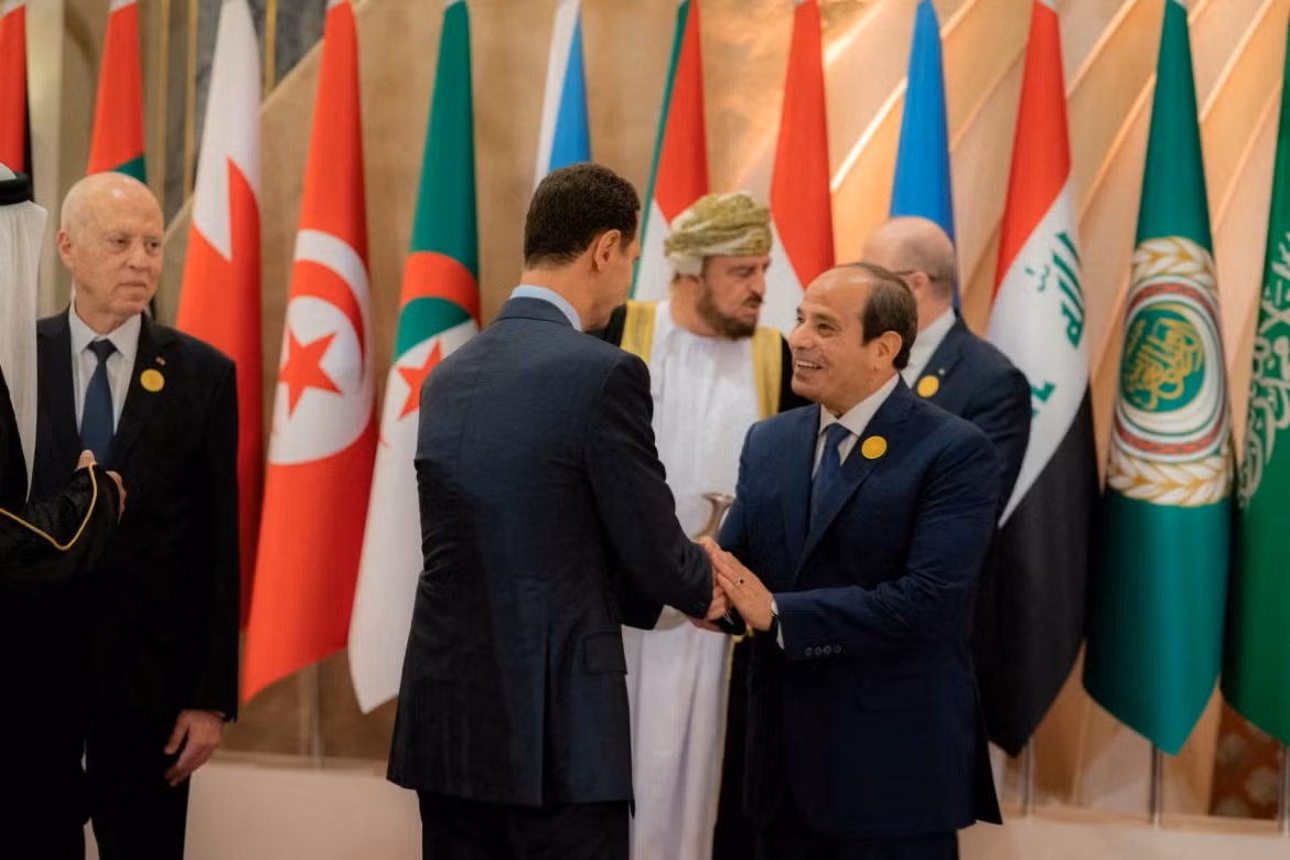 Ông Assad và Tổng thống Ai Cập Abdel Fattah al-Sisi. Ảnh: Reuters Ông Assad và Tổng thống Ai Cập Abdel Fattah al-Sisi. Ảnh: Reuters