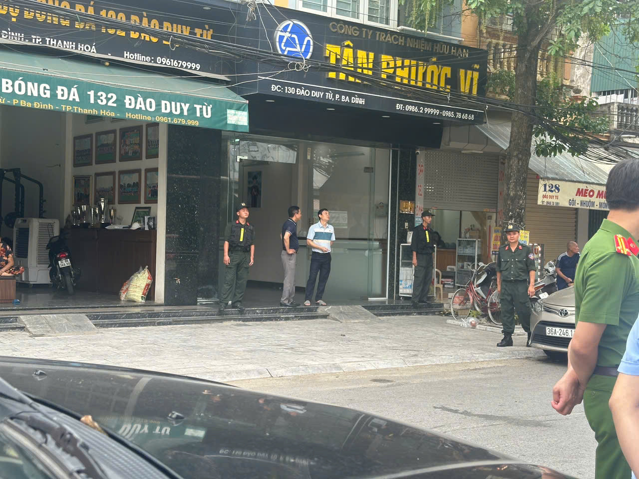 Địa điểm trên tuyến phố Đào Duy Từ Địa điểm trên tuyến phố Đào Duy Từ