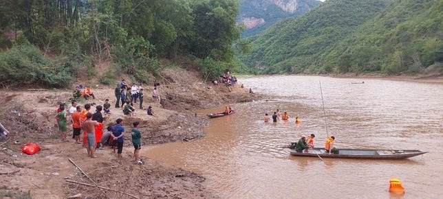 Hiện trường 2 chị em đuối nước, tử vong trên sông Mã hôm 23/5/2025 Hiện trường 2 chị em đuối nước, tử vong trên sông Mã hôm 23/5/2025