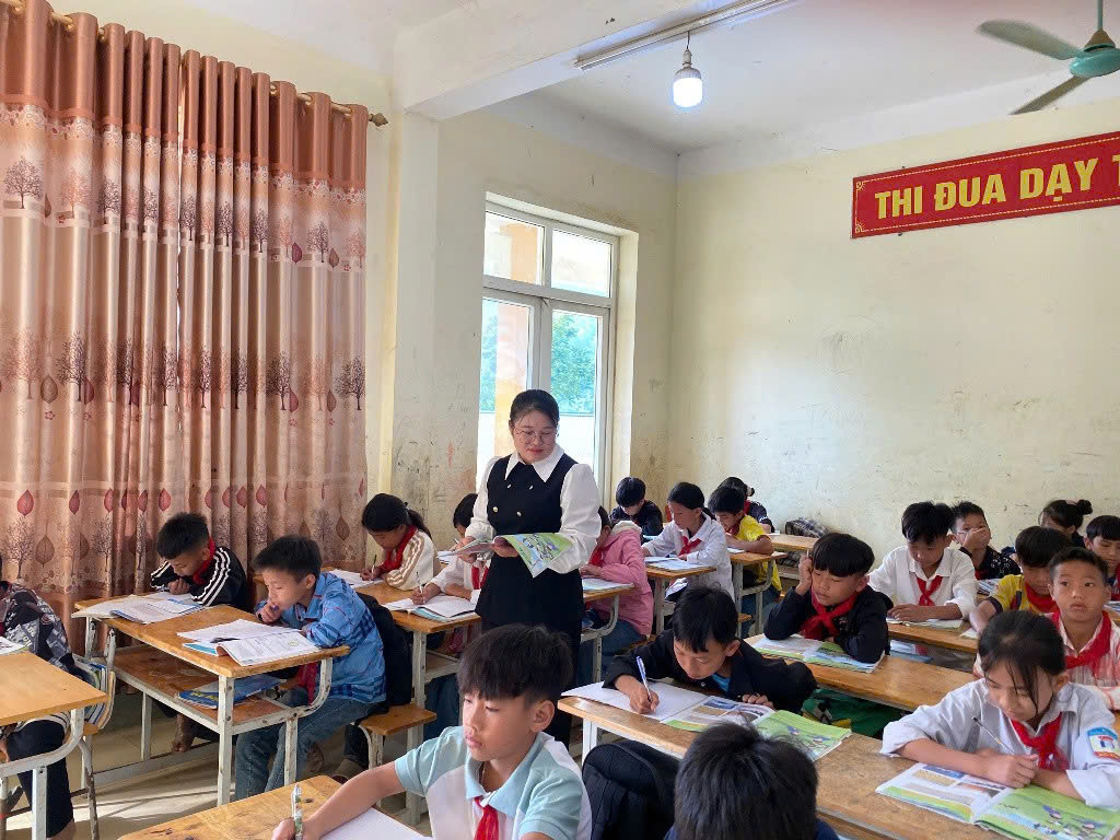 Giờ học của cô và trò ở huyện Mường Lát