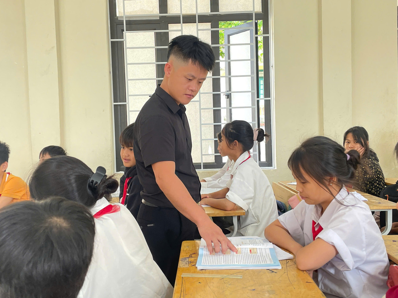 Giờ học của thầy và trò ở huyện Mường Lát Giờ học của thầy và trò ở huyện Mường Lát