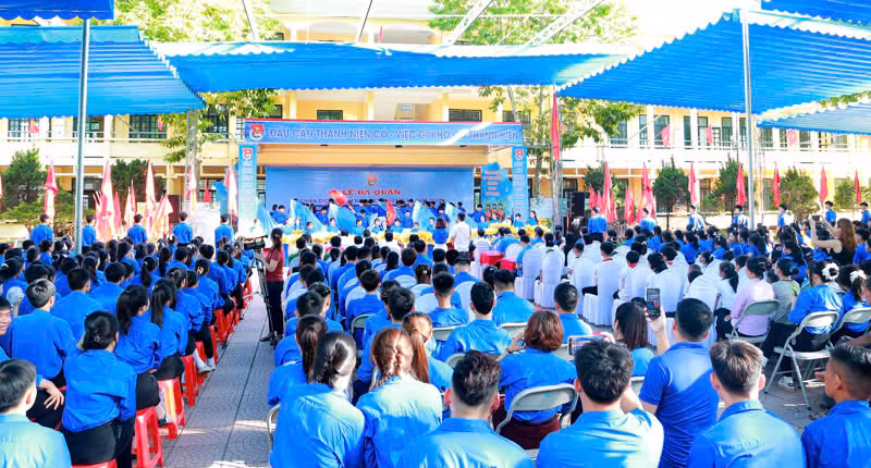 Toàn cảnh buổi lễ.