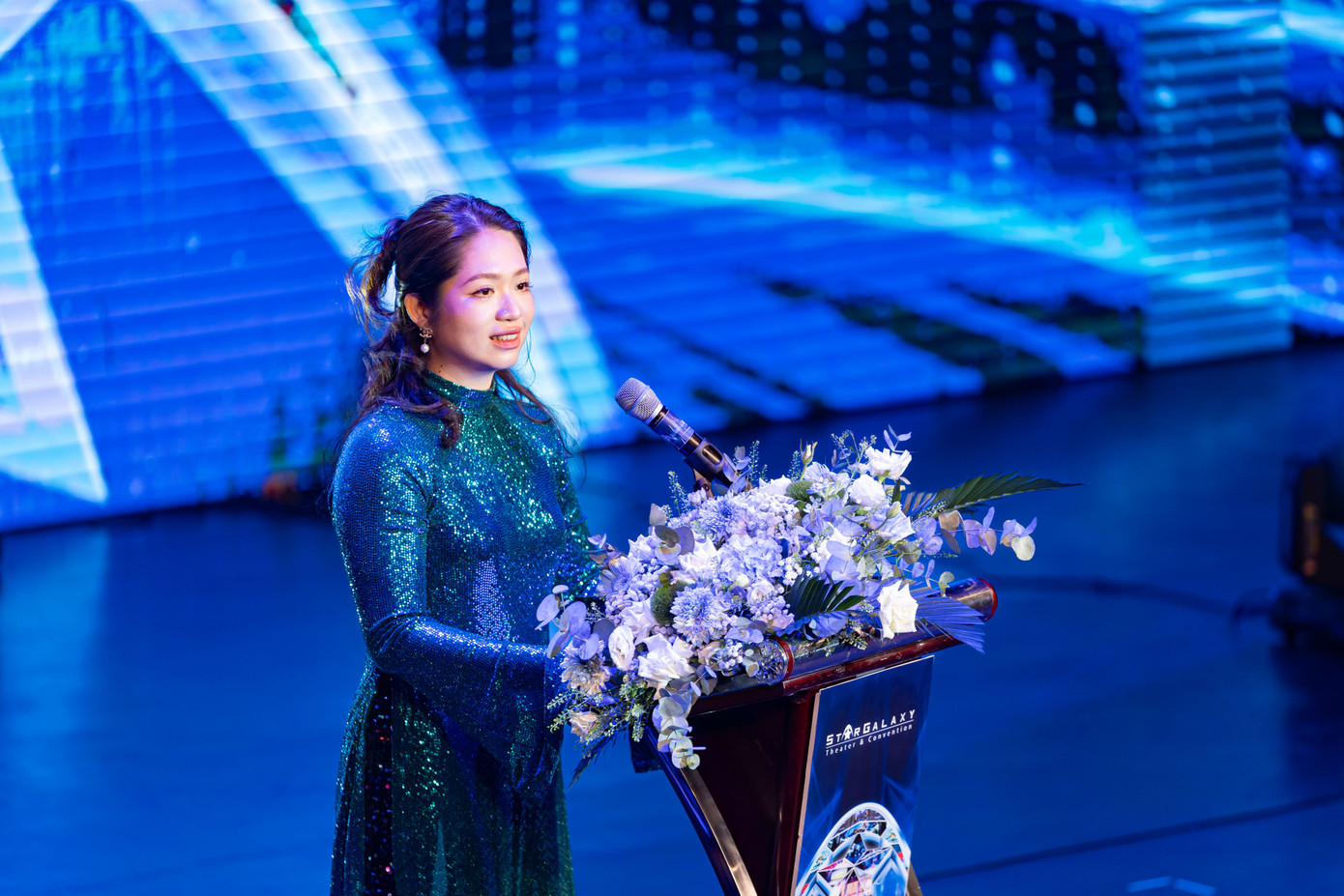 Bà Nguyễn Thị Nguyệt Anh, Giám đốc Công ty Cổ phần Ngôi Sao Thiên Hà, Giám đốc Nhà hát Ngôi Sao nêu chiến lược phát triển mở rộng đối tượng phục vụ của nhà hát.