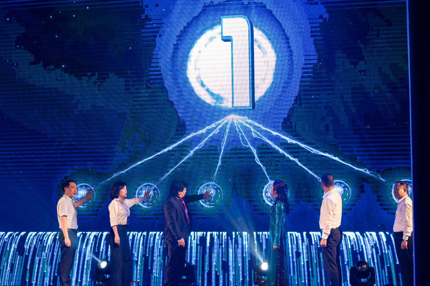 Nhà hát Ngôi Sao được đổi tên từ Star Galaxy sau 10 năm phát triển.