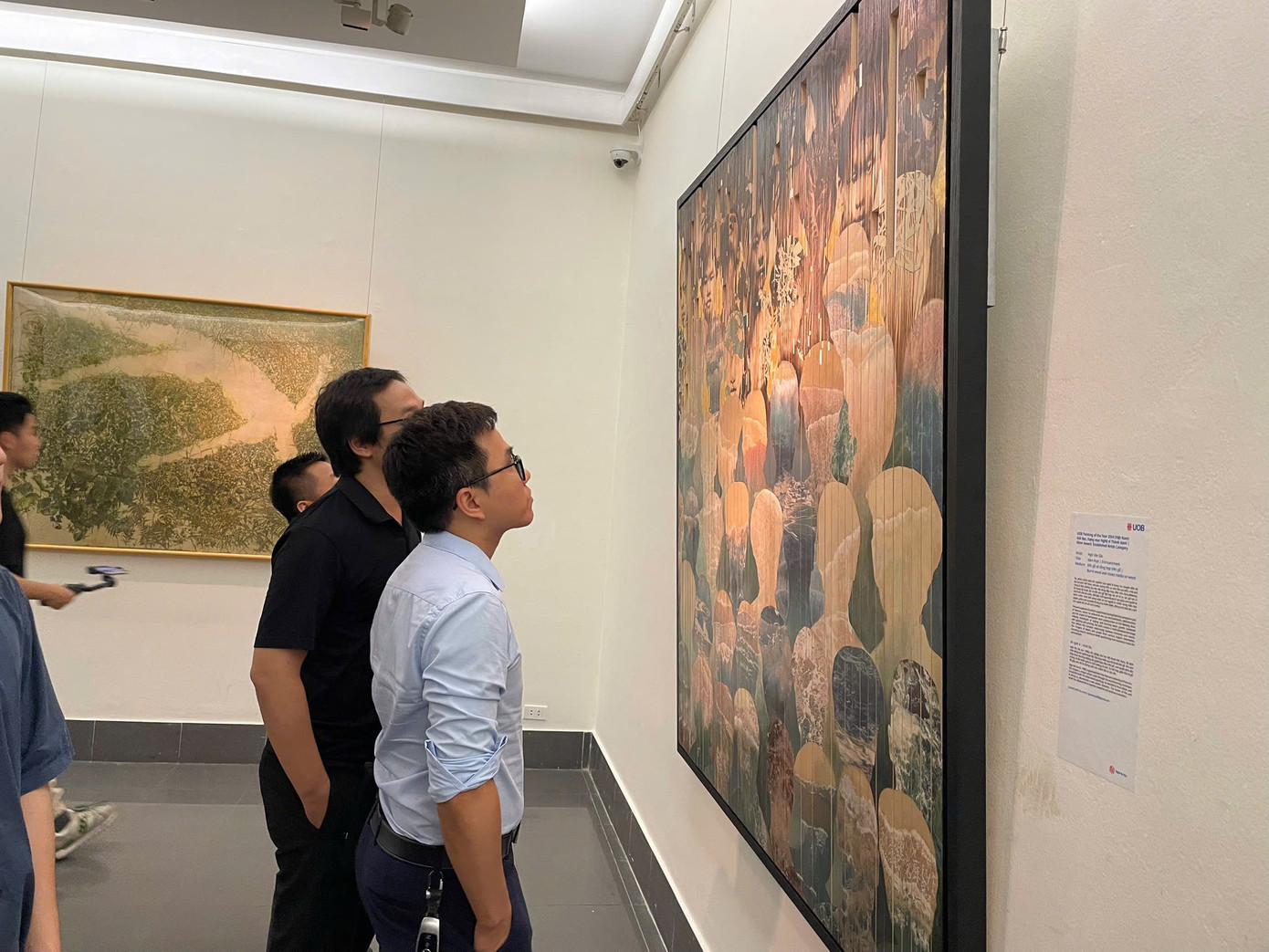 Các tác phẩm tại triển lãm UOB POY 2024 mang đến trải nghiệm nghệ thuật đặc sắc cho cộng đồng. Các tác phẩm tại triển lãm UOB POY 2024 mang đến trải nghiệm nghệ thuật đặc sắc cho cộng đồng.
