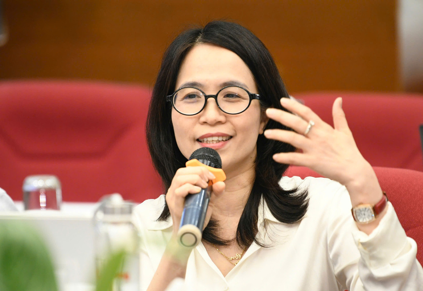 Bà Bùi Thu Thủy - Phó Cục trưởng Cục phát triển doanh nghiệp tư nhân và kinh tế tập thể. Bà Bùi Thu Thủy - Phó Cục trưởng Cục phát triển doanh nghiệp tư nhân và kinh tế tập thể.