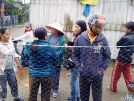 Người dân xã Phú Hải có nhiều bức xúc về bãi rác gây ô nhiễm trong khu dân cư