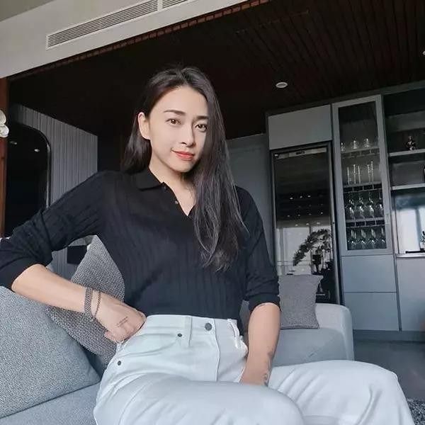 Căn hộ cao cấp được chính tay Ngô Thanh Vân trang trí theo sở thích và phong cách của mình.