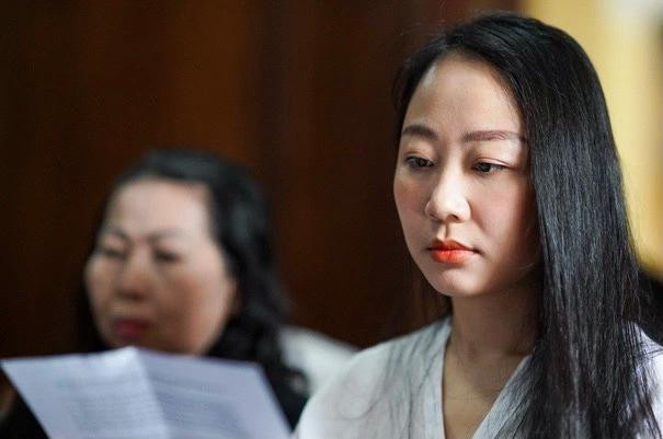 Chị Nguyễn Thị Bích Hường tại tòa phúc thẩm tháng 4/2021. Ảnh: Chí Hùng.