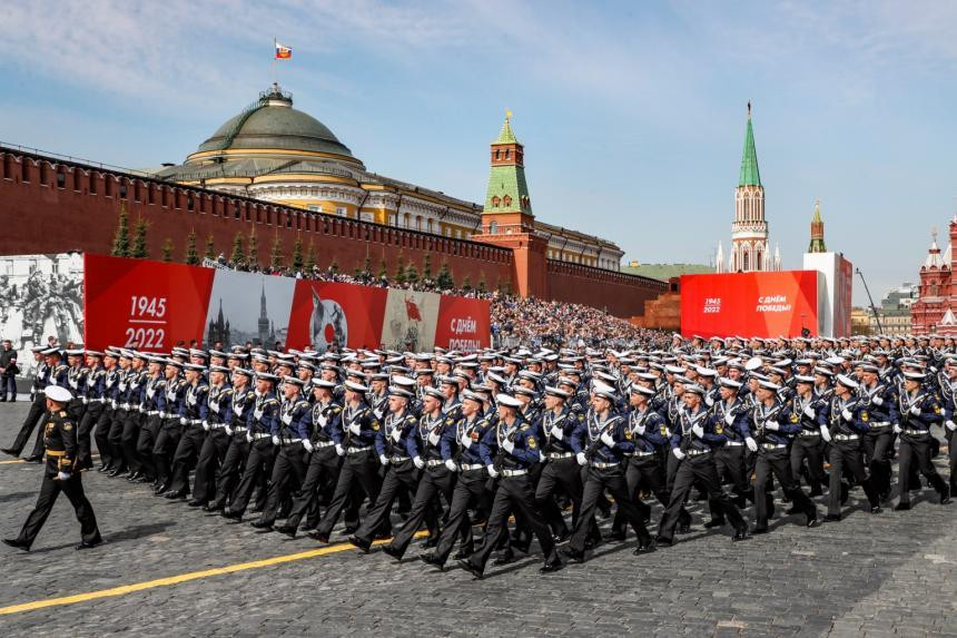 Lễ duyệt binh có sự tham gia của khoảng 11.000 binh sĩ đến từ nhiều lực lượng của quân đội Nga. Ảnh: AP