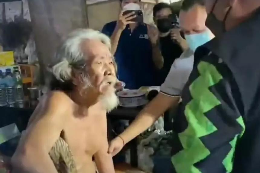 "Thầy tu" Thawee. Ảnh: The Nation