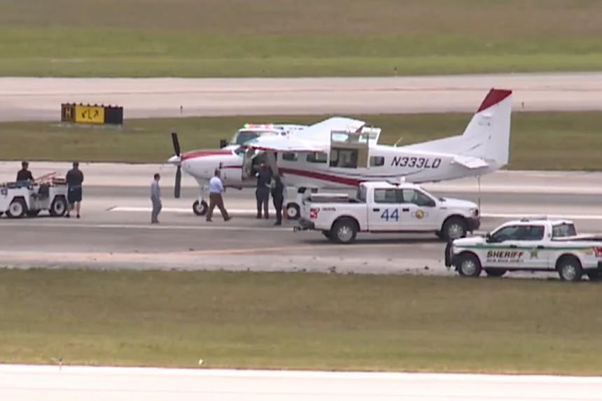 Máy bay hạ cánh xuống sân bay Palm Beach. Ảnh: WPTV Máy bay hạ cánh xuống sân bay Palm Beach. Ảnh: WPTV