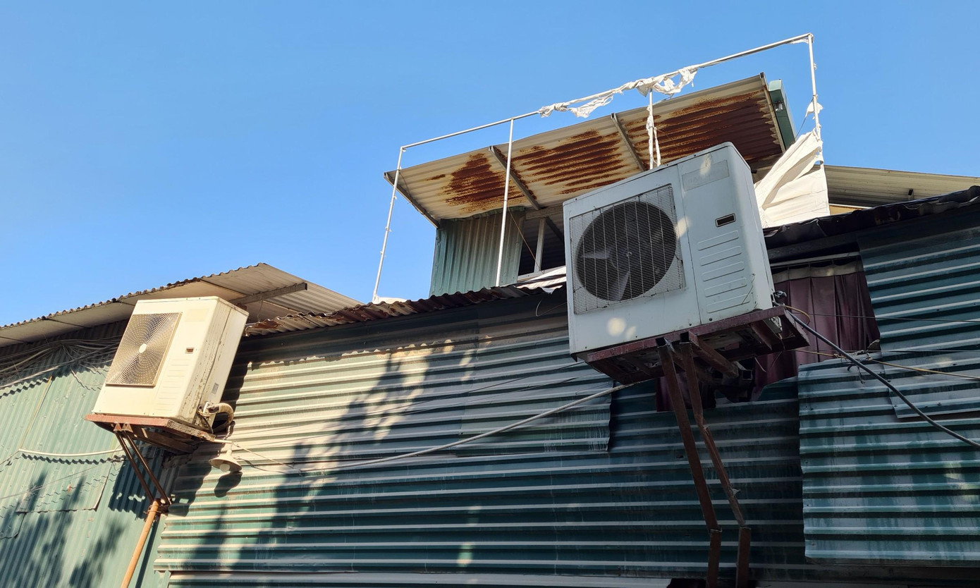 Những công trình trái phép này tiềm ẩn nguy cơ mất an tòa phòng cháy chữa cháy.