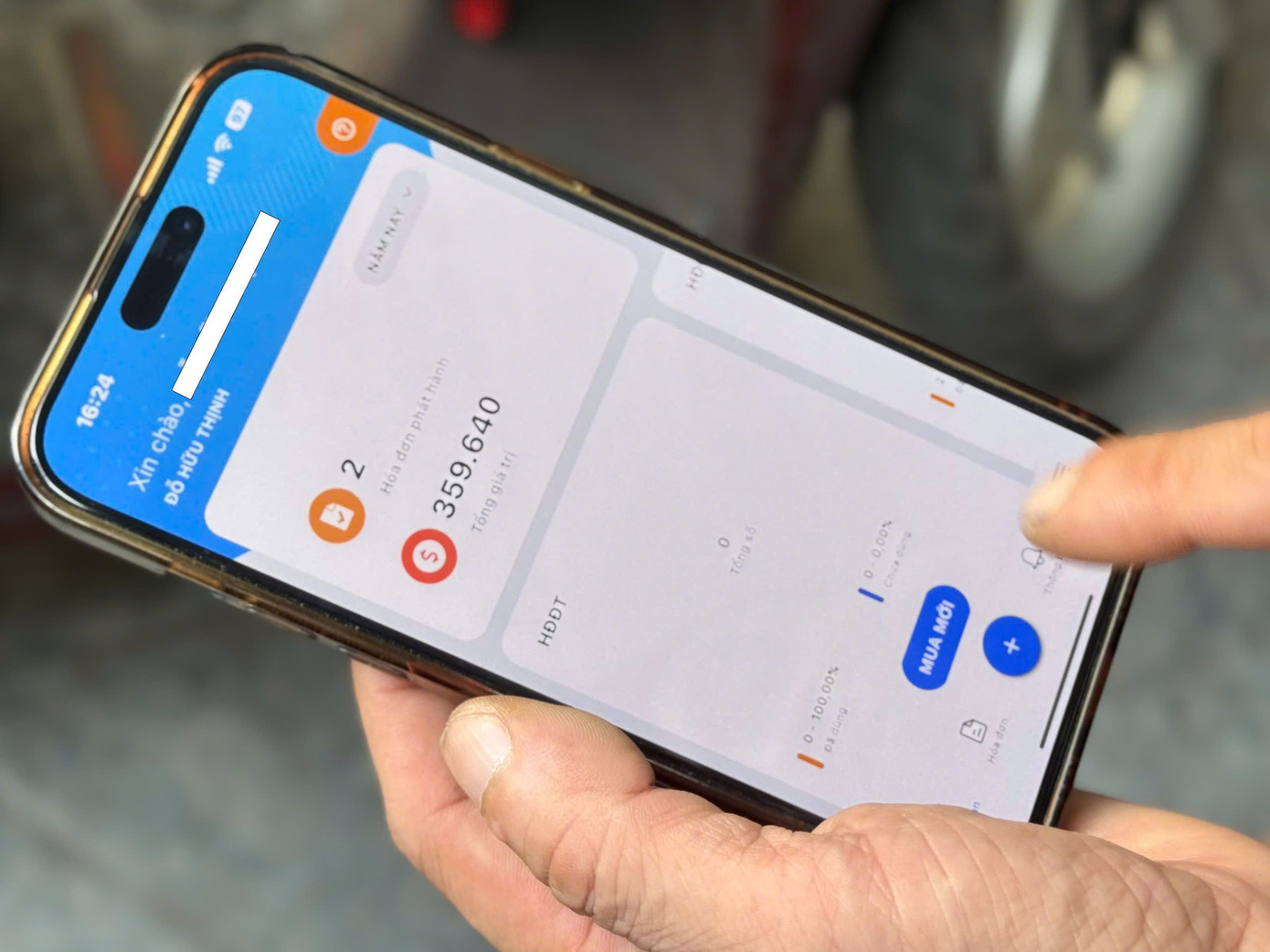 Không rành thao tác, hộ kinh doanh lớn tuổi mới xuất được 2 hoá đơn.