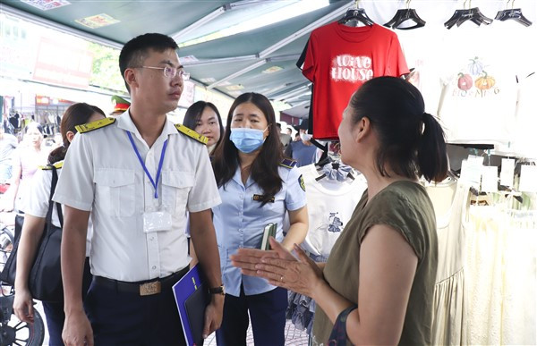 Trên địa bàn 696 đơn vị hành chính cấp huyện, Cục Thuế đang bố trí 350 đội quản lý thuế liên quận, huyện.