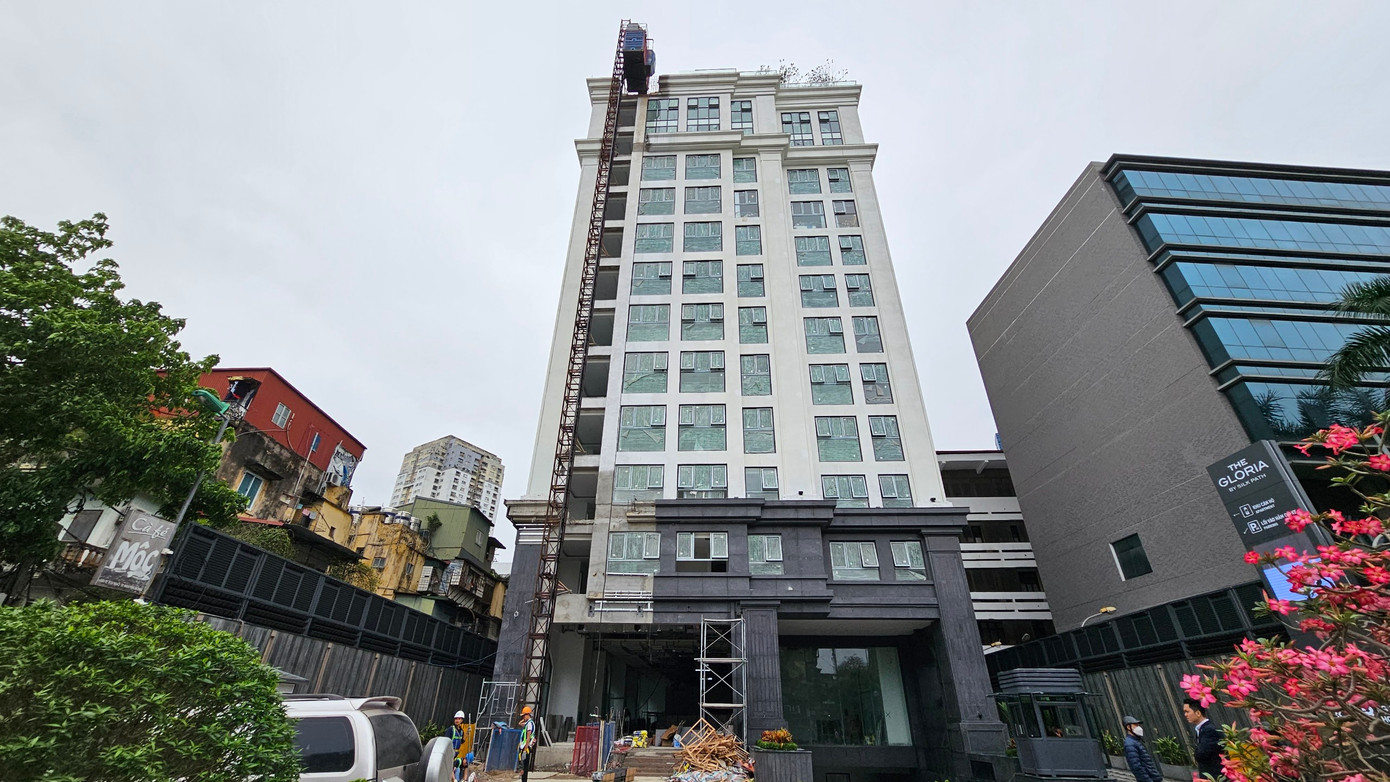 Năm 2019, UBND TP Hà Nội có quyết định cho phép Công ty cổ phần In 15 chuyển mục đích sử dụng 2.533m2 đất tại số 8 Nguyên Hồng để thực hiện Dự án tổ hợp nhà ở và văn phòng.