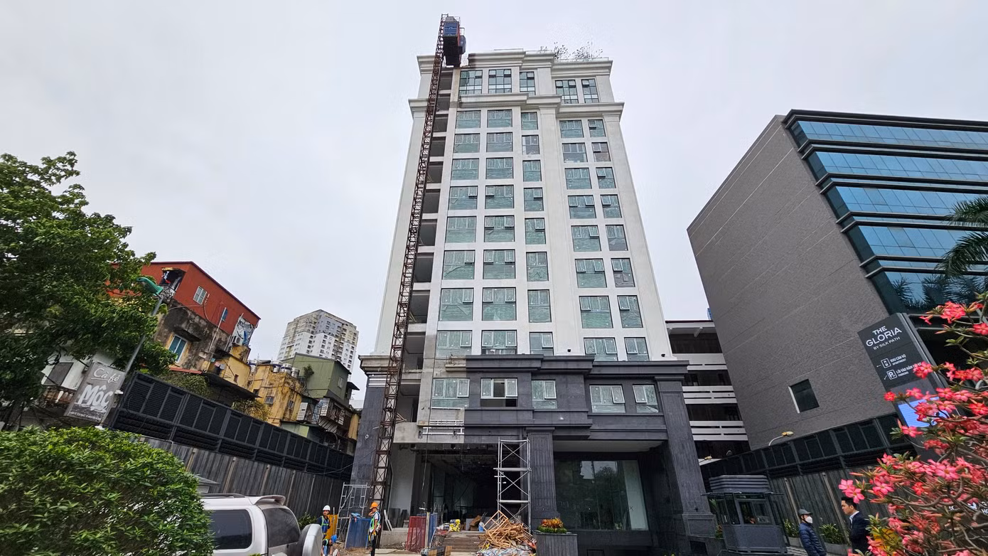 Năm 2019, UBND TP Hà Nội có quyết định cho phép Công ty cổ phần In 15 chuyển mục đích sử dụng 2.533m2 đất tại số 8 Nguyên Hồng để thực hiện Dự án tổ hợp nhà ở và văn phòng.