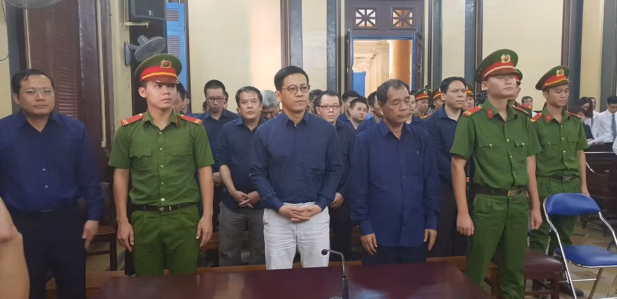 Bị cáo Trầm Bê lĩnh 4 năm tù ảnh 1