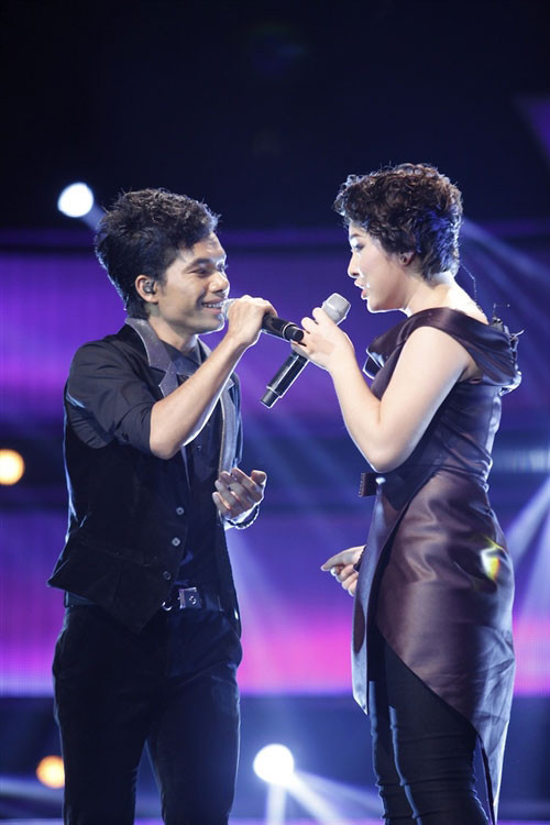 Chàng trai người Chu Ru khiêm nhường nhưng không kém phần tinh tế bên Bảo Trâm với ca khúc Khúc giao mùa