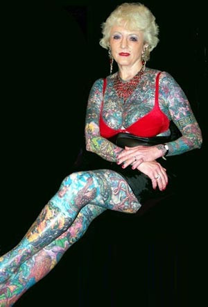 Cơ thể bà Isobel Varley đầy hình xăm