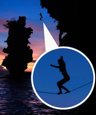 Hayley thực hiện pha mạo hiểm trên dây lúc hoàng hôn...