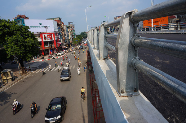 Một phần thành của cây cầu