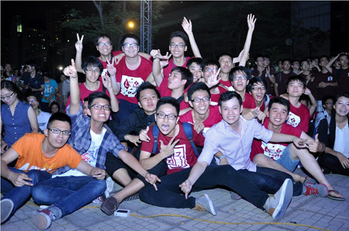 Cùng ghi lại những khoảnh khắc cuối cùng của đời học sinh